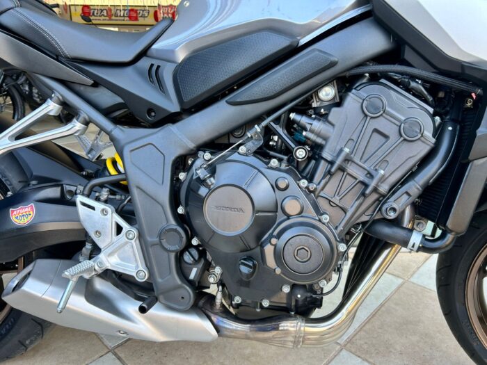 CB 650R ABS 2021 - Imagem 5