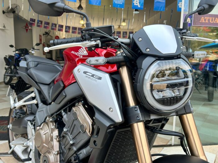 CB 650R 2022